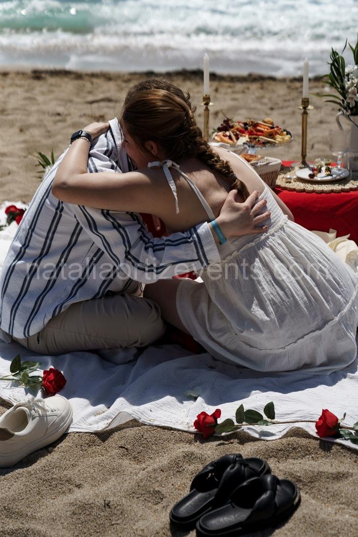 Picnic marriage proposal Salou - Natalia Ortiz Events
